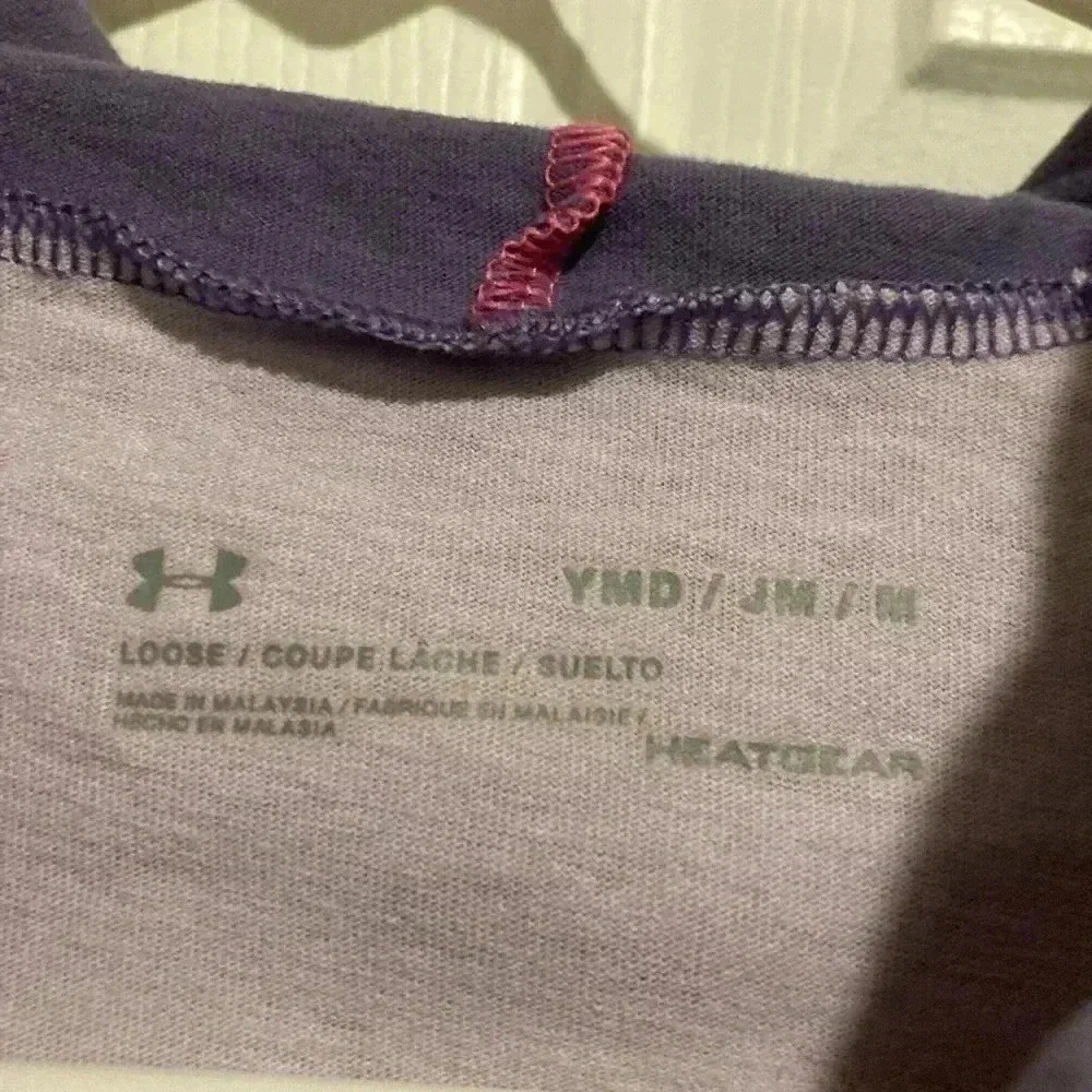 Under Armour Girl’s Longsleeve Hooded T-Shirt Top Purple Blouse Sz. Youth M